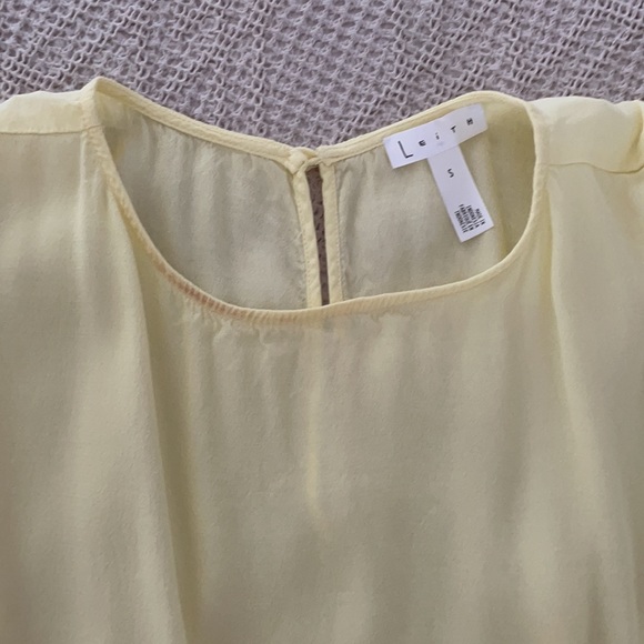Yellow blouse - Picture 2 of 3